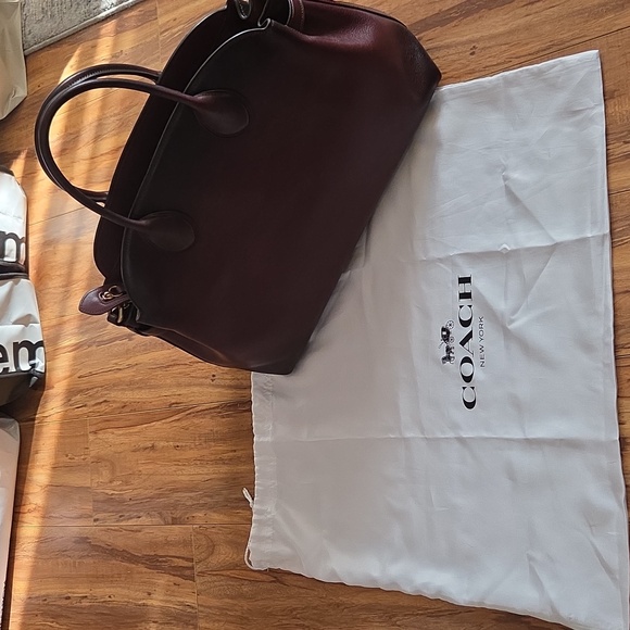 Coach Soft Empire Carryall Bag 40 - Merlot - Picture 9 of 9